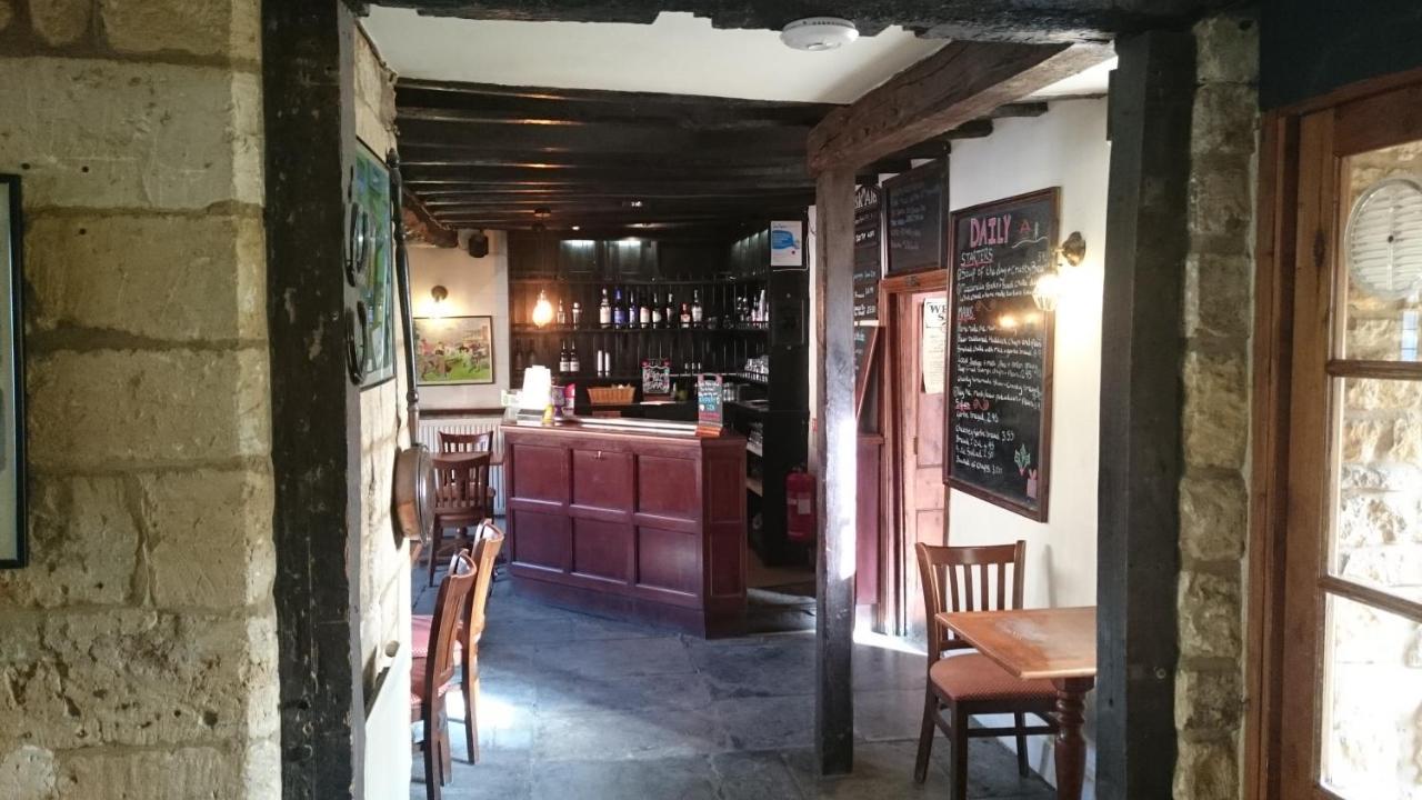 צ'יפינג קמפדן Red Lion Inn מראה חיצוני תמונה